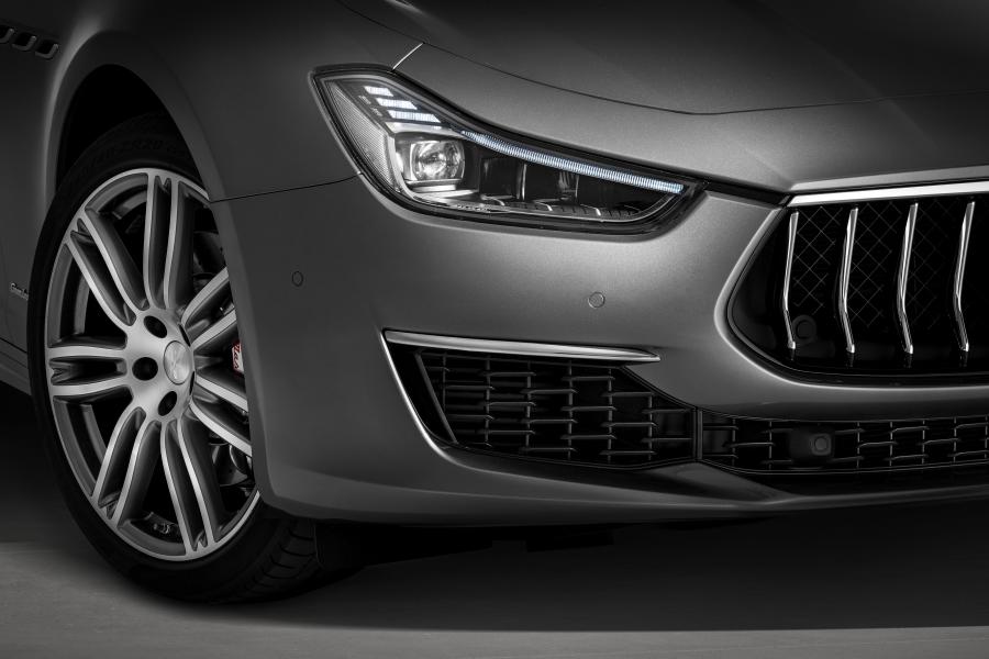 Детали экстерьера Maserati Ghibli S Q4 GranLusso 2017 года  (фото 15 из 43)